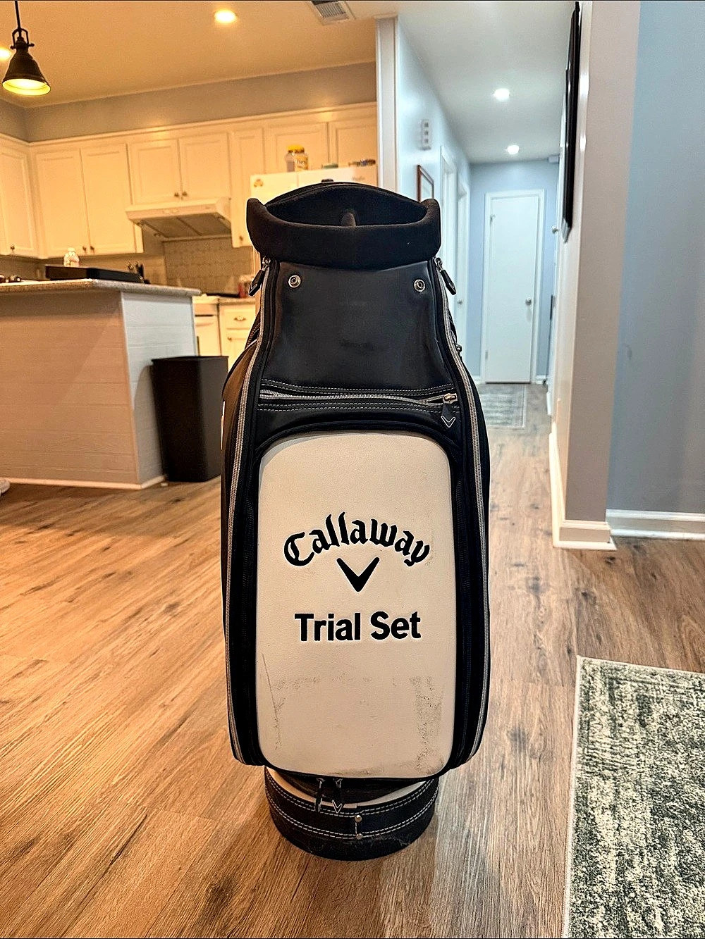 Callaway Staff Golf Bag in Black & White